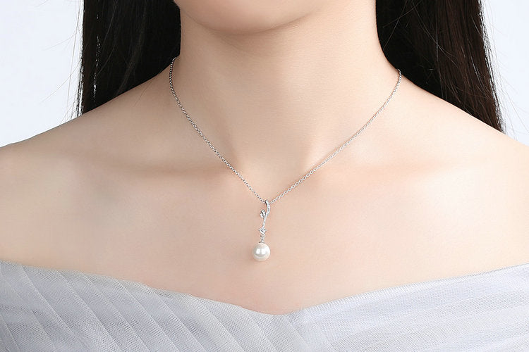 Pearl Pendant Necklace