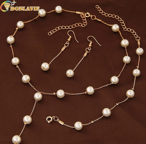 3 piece set of pearl accessories