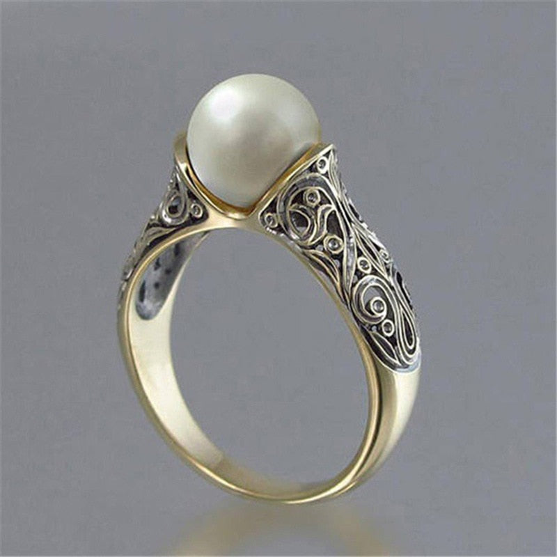 Stainless steel ring with pearl