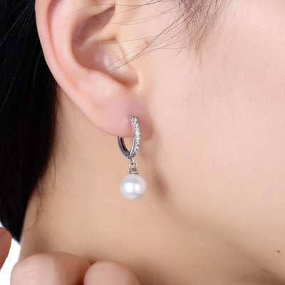 S925 Silver small hoop earring with pearl